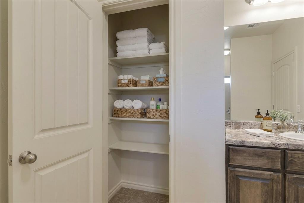 909 Sw 92nd Street Property Photo 13