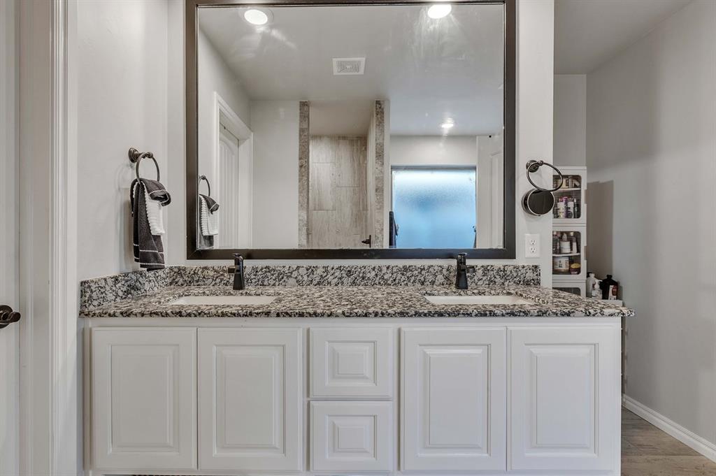 9221 Nw 91st Street Property Photo 13