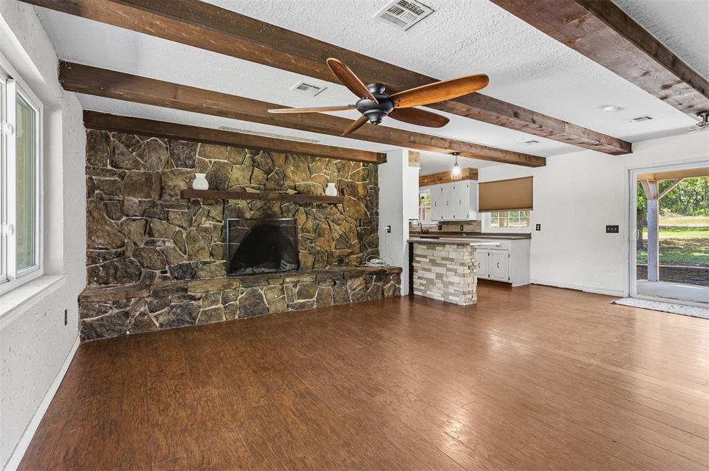 25568 N County Road 3175 Property Photo 5