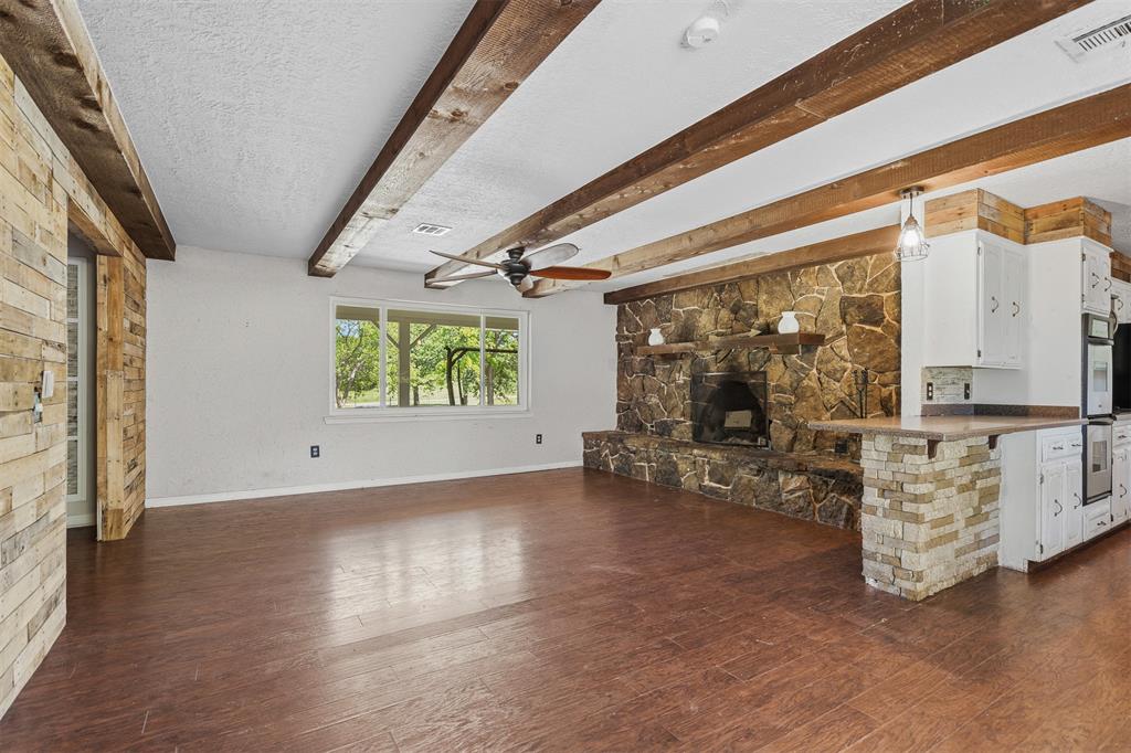 25568 N County Road 3175 Property Photo 7