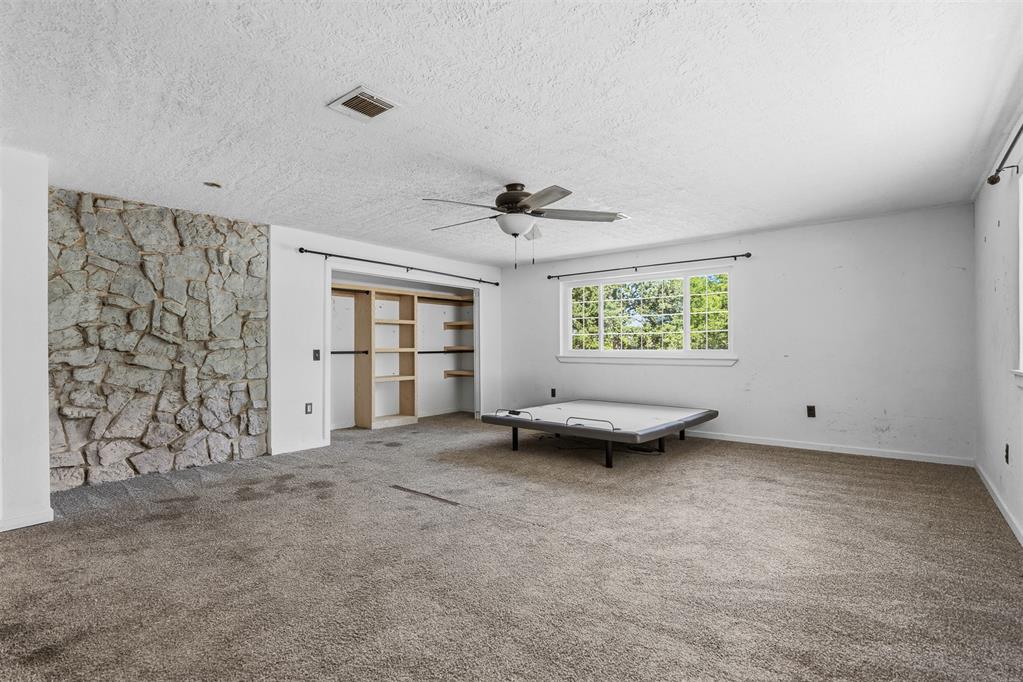 25568 N County Road 3175 Property Photo 14