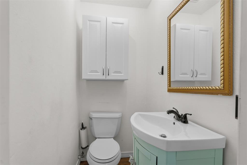 25568 N County Road 3175 Property Photo 16