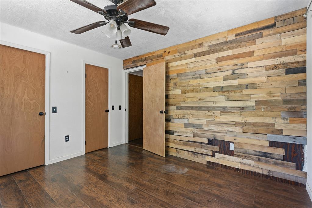 25568 N County Road 3175 Property Photo 23
