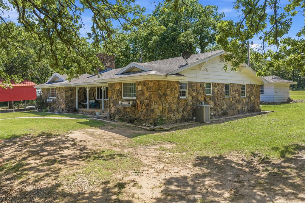 25568 N County Road 3175 Property Photo 27