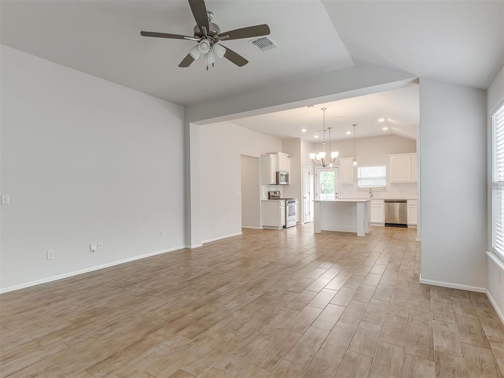 3023 Wister Road Property Photo 9