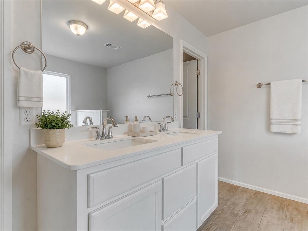 3023 Wister Road Property Photo 20