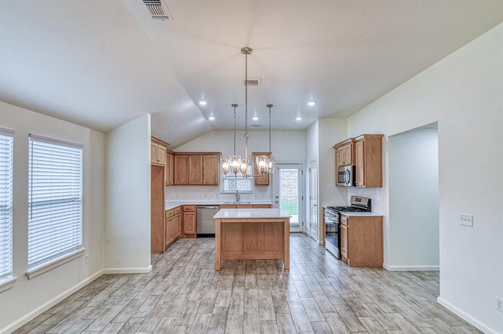 2820 S Bowling Drive Property Photo 10