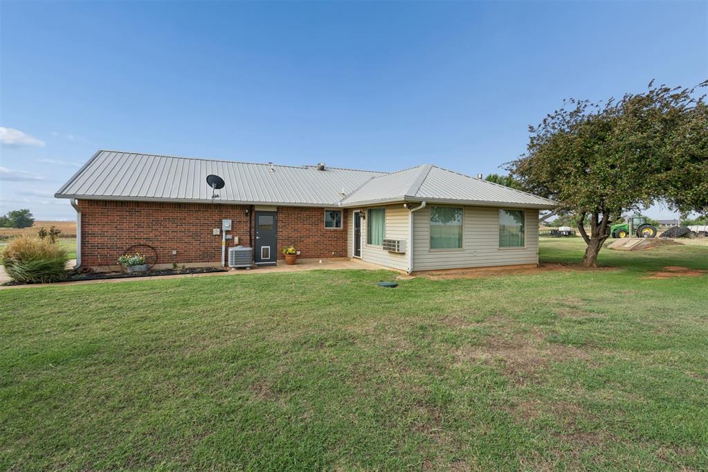 503 Moffat Road Ne Property Photo 38