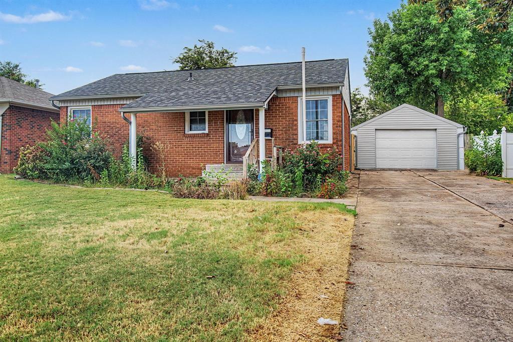 522 E Steed Drive Property Photo 3