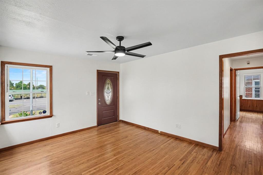 522 E Steed Drive Property Photo 4