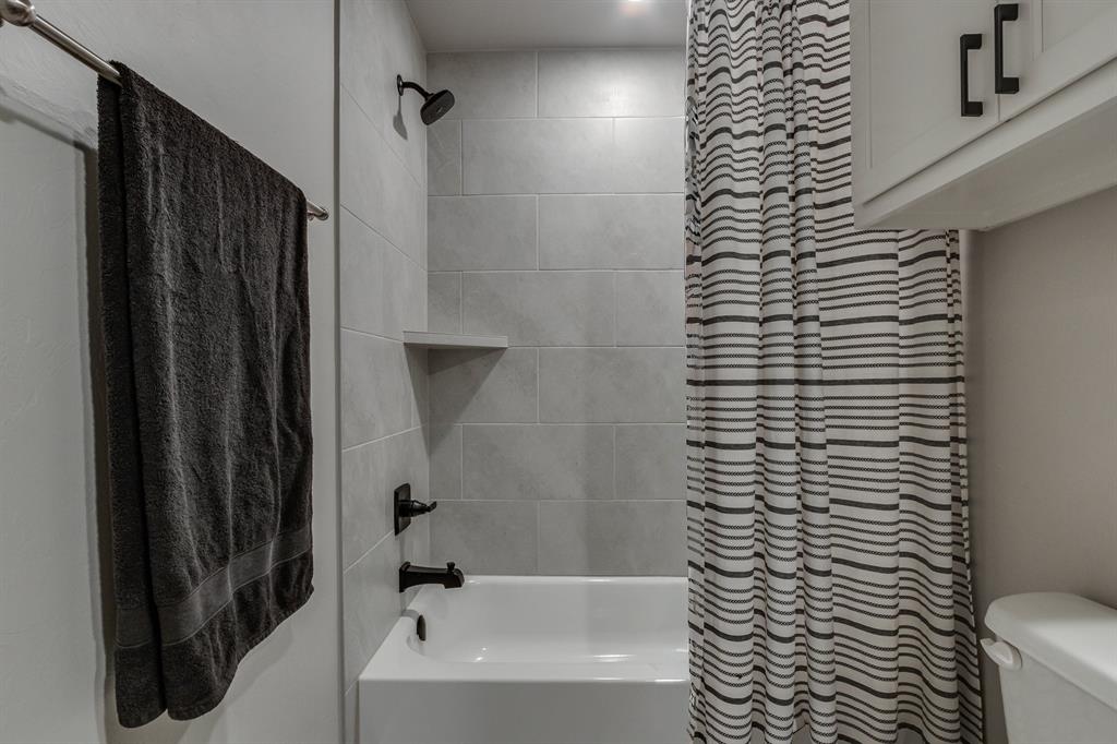 512 E Barajas Terrace Property Photo 32