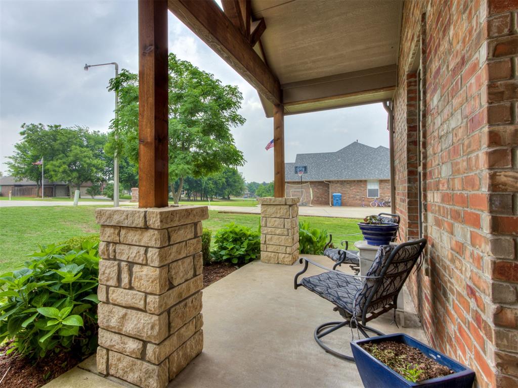 501 Arrowhead Drive Property Photo 3