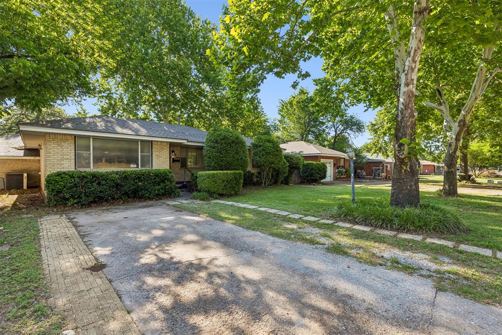 8 Burk Way Property Photo 3