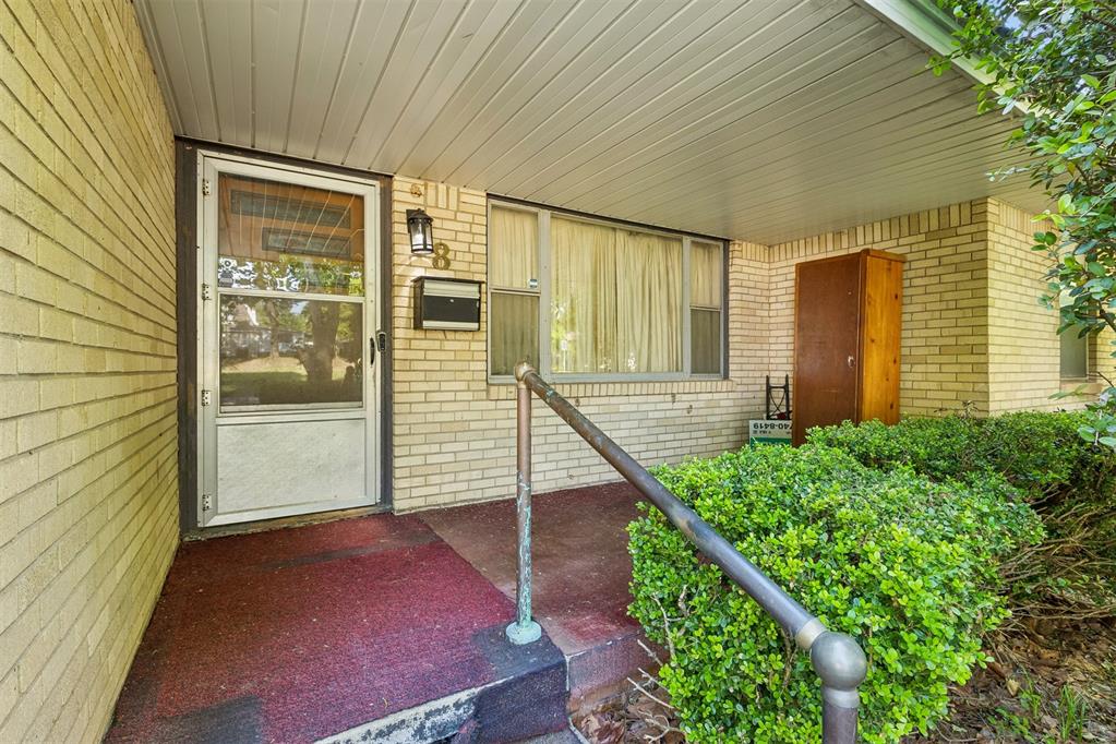 8 Burk Way Property Photo 6