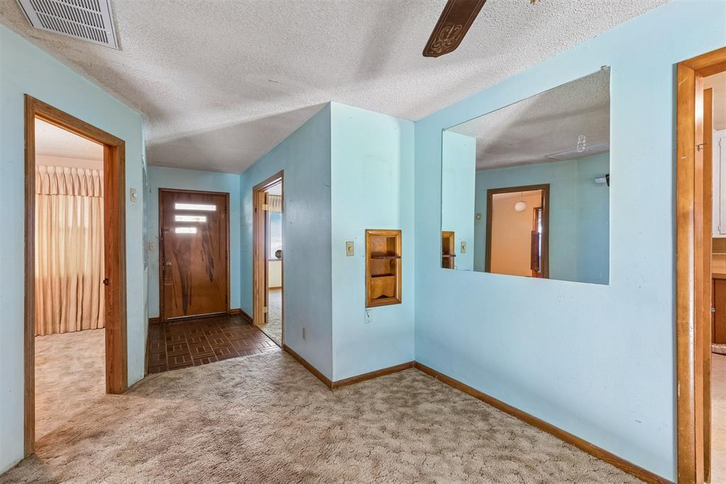 8 Burk Way Property Photo 7