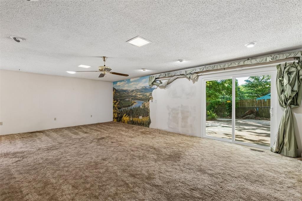 8 Burk Way Property Photo 10