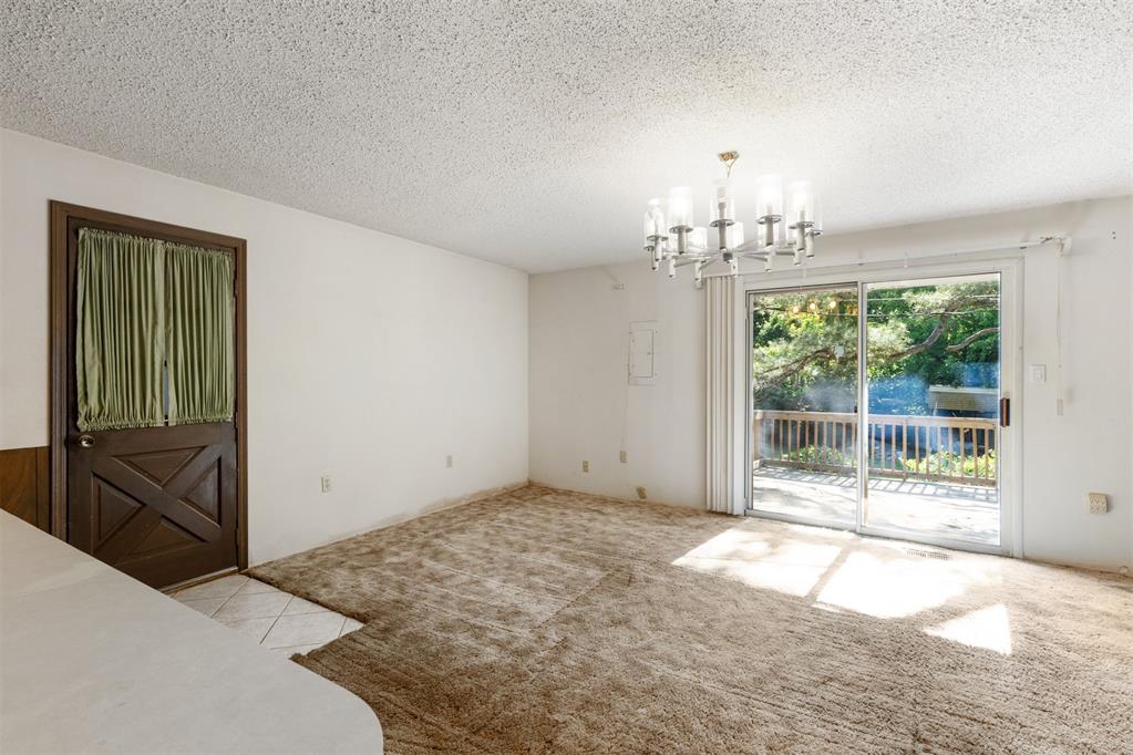 8 Burk Way Property Photo 15