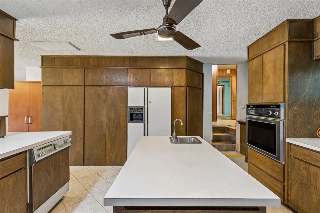 8 Burk Way Property Photo 24