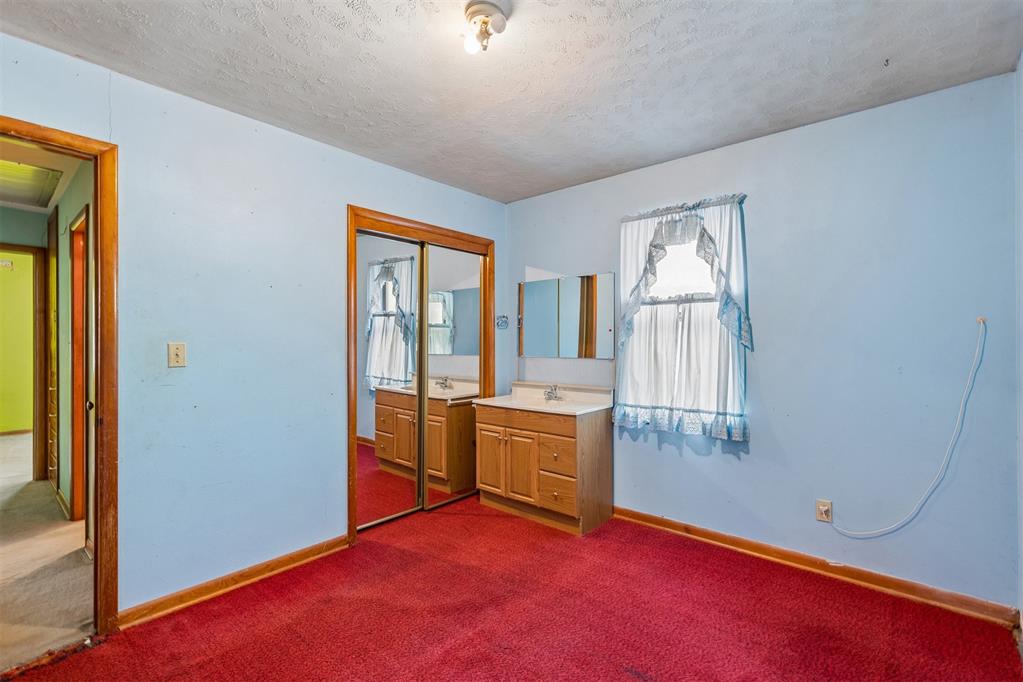 8 Burk Way Property Photo 34