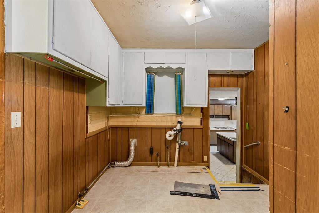 8 Burk Way Property Photo 42