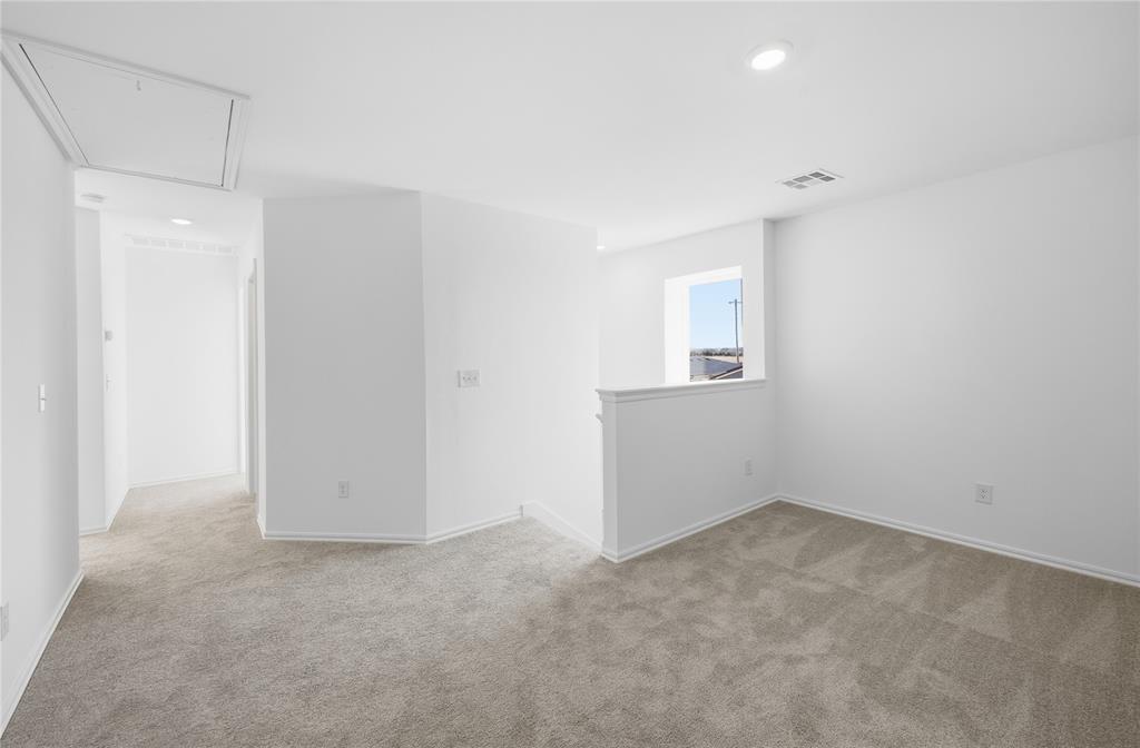 2029 W 30th Place Property Photo 13