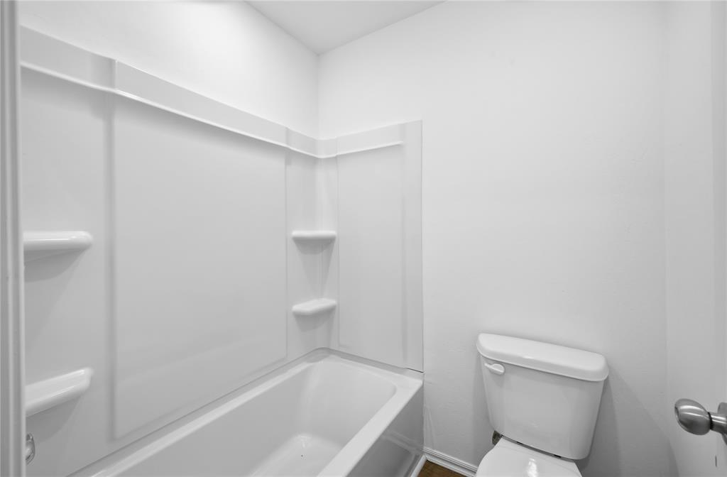 2029 W 30th Place Property Photo 17