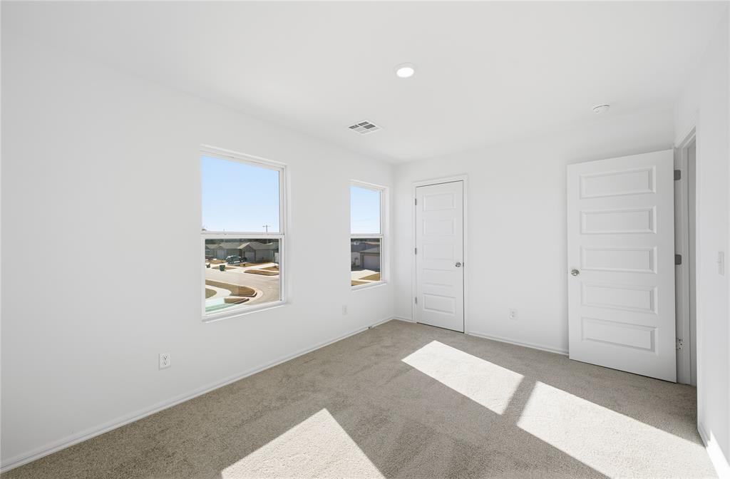 2029 W 30th Place Property Photo 18