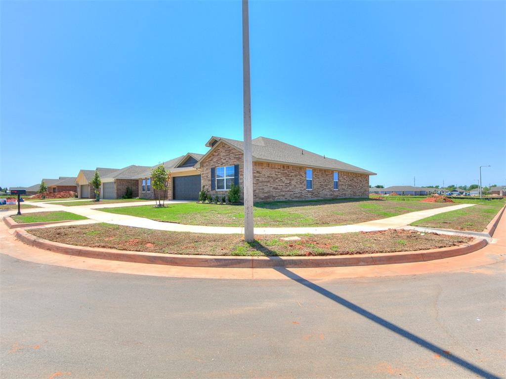 9001 Blackfork Lane Property Photo 3
