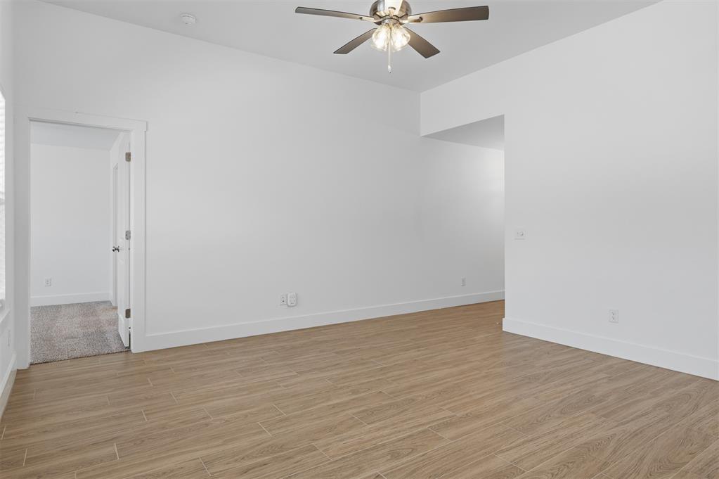 3713 Nw 177th Street Property Photo 25
