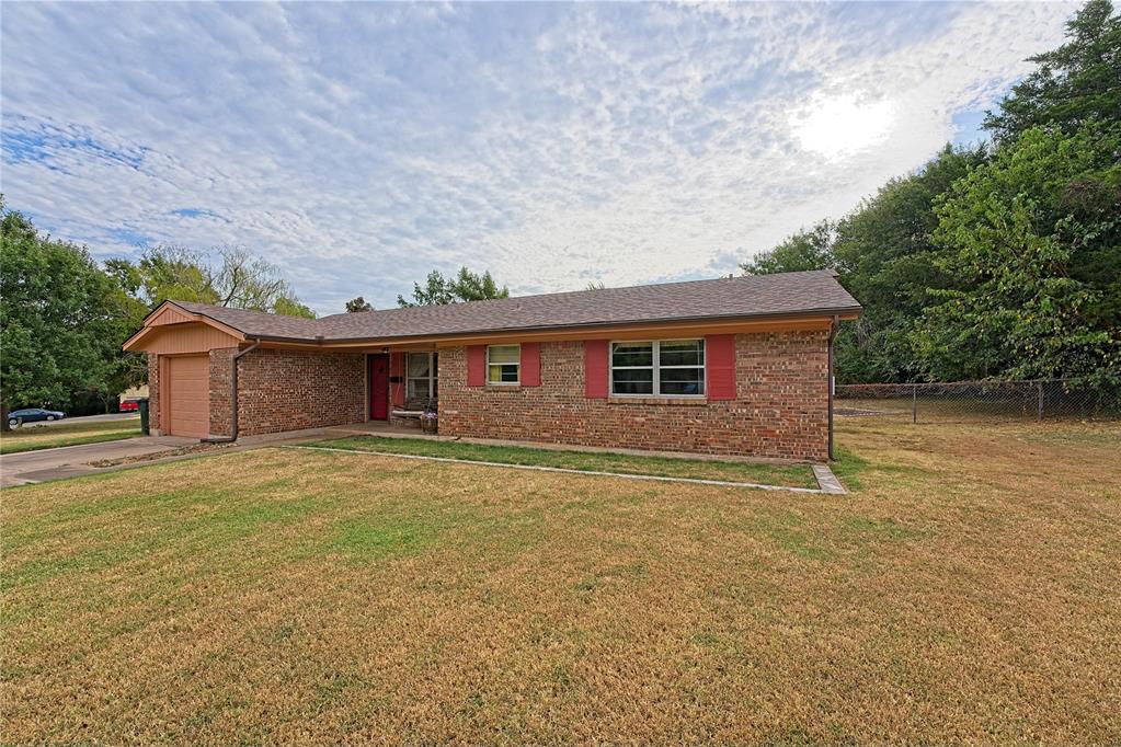 2529 Wildwood Lane Property Photo 3