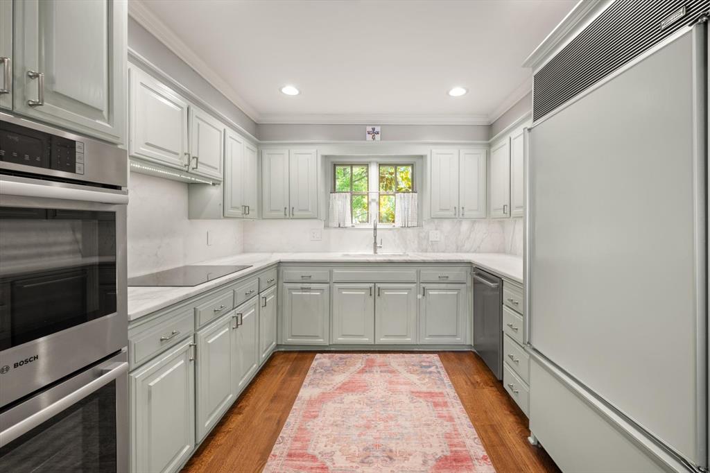 1401 Glenbrook Drive Property Photo 13