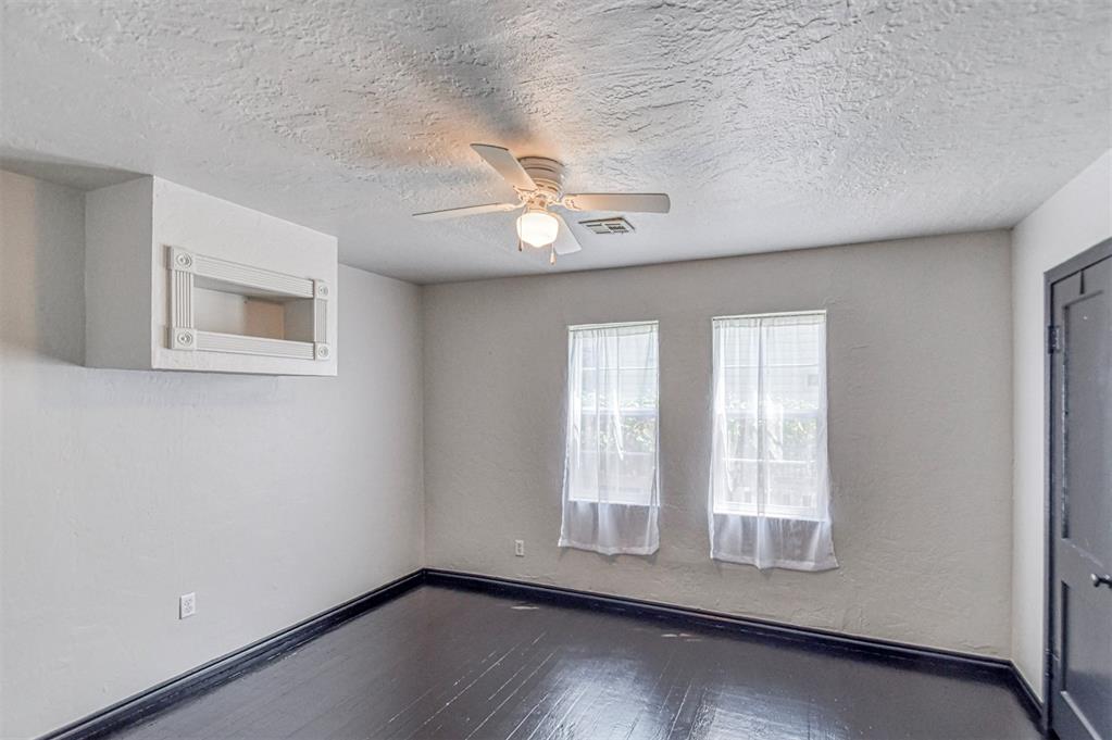 717 E Johnson Street Property Photo 13