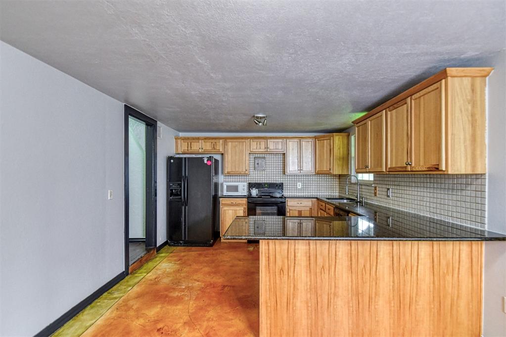717 E Johnson Street Property Photo 17