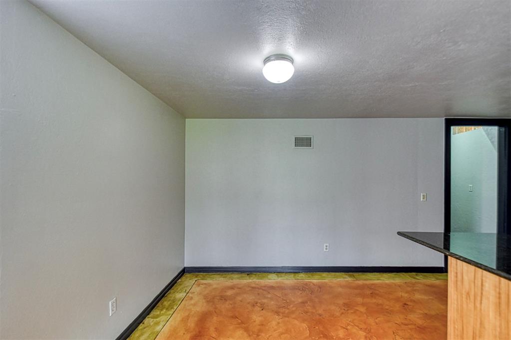 717 E Johnson Street Property Photo 25