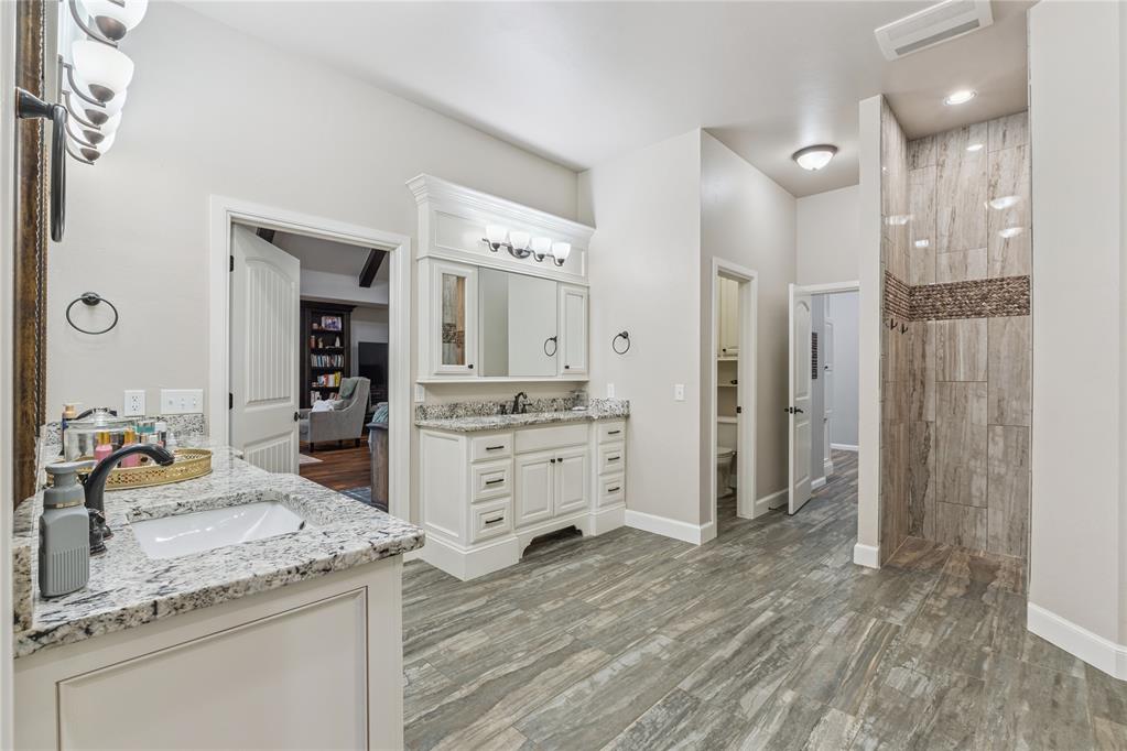 10150 E Post Oak Road Property Photo 22