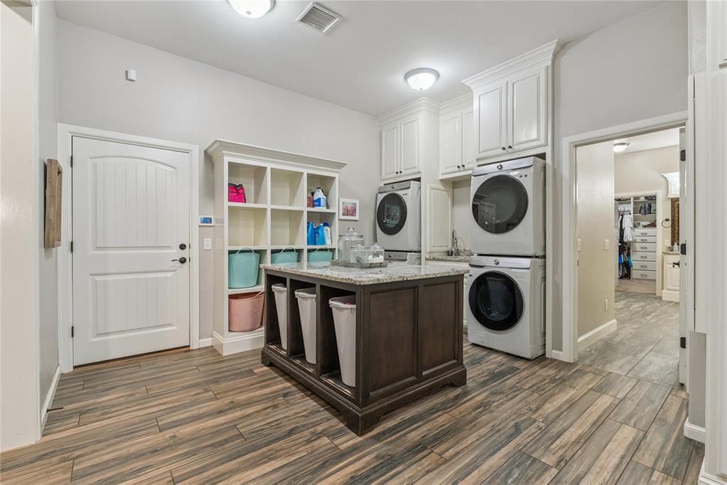 10150 E Post Oak Road Property Photo 26