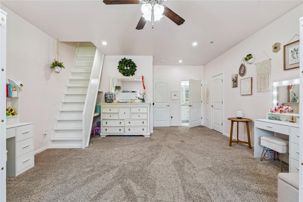 10150 E Post Oak Road Property Photo 27