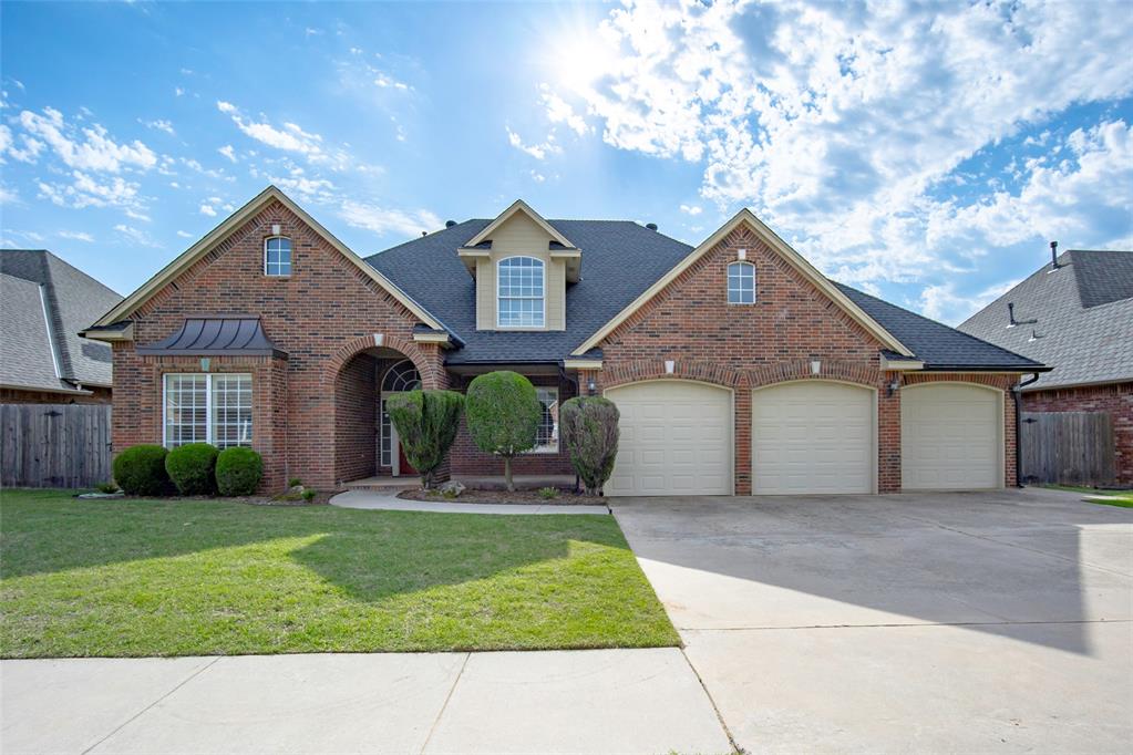 1005 Bentbrook Place Property Photo 1