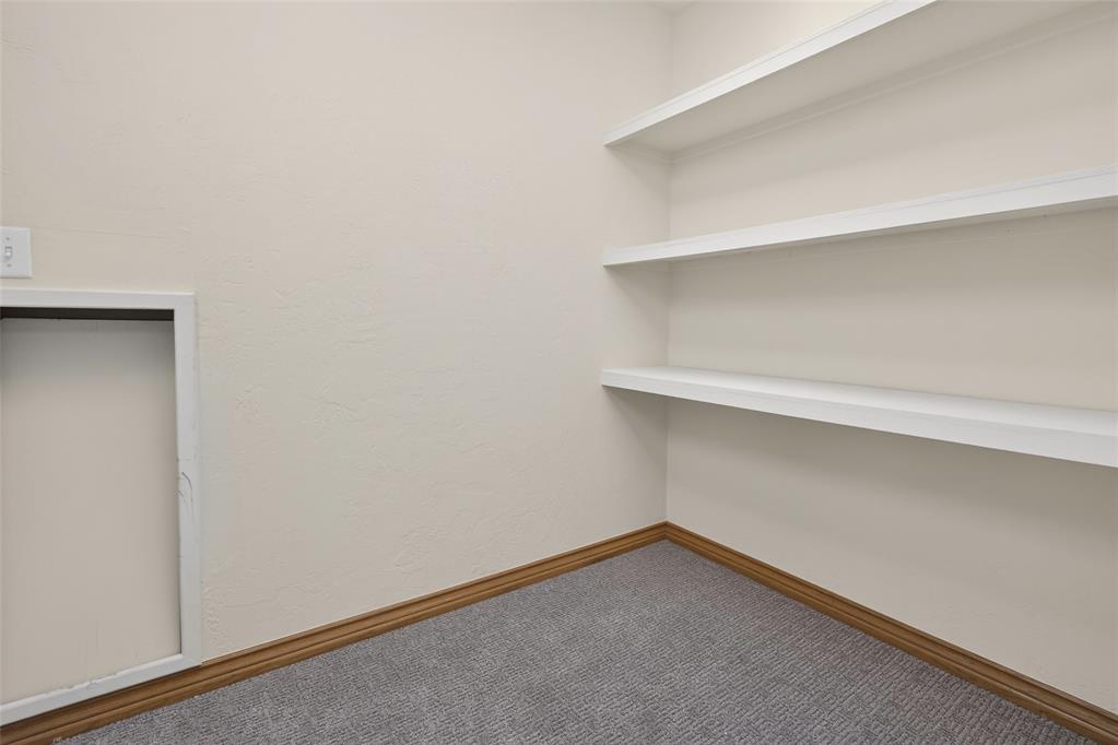 1005 Bentbrook Place Property Photo 32