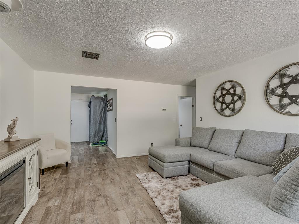 20239 Bern Lane Property Photo 6