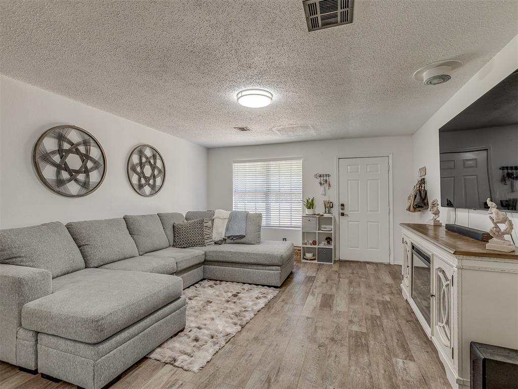 20239 Bern Lane Property Photo 7