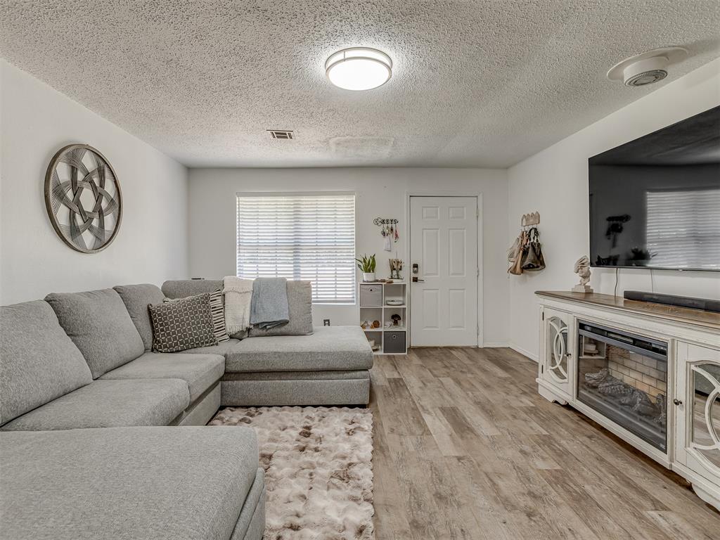 20239 Bern Lane Property Photo 8