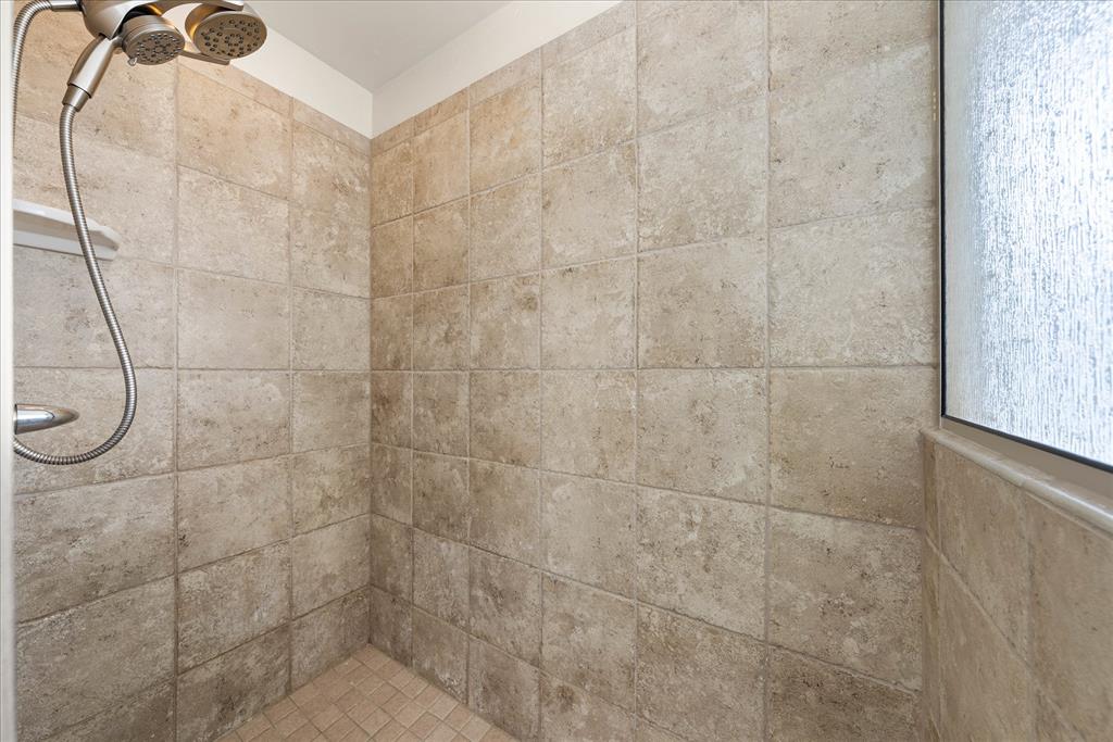 8905 Nw 114th Street Property Photo 34