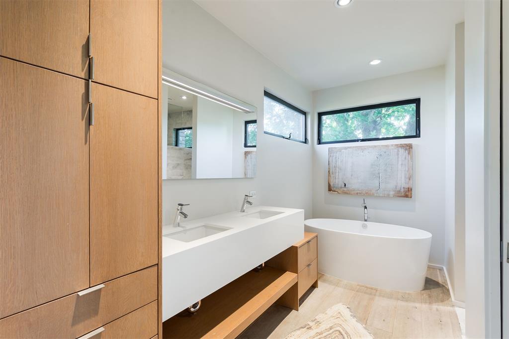 1131 Nw 56th Street B Property Photo 6