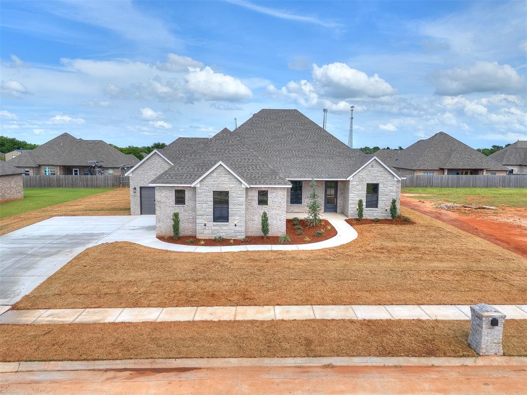 1104 Jozie Way Property Photo 1
