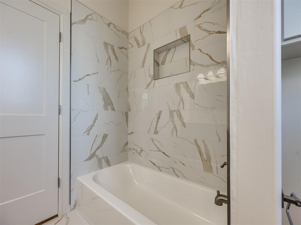 1104 Jozie Way Property Photo 25