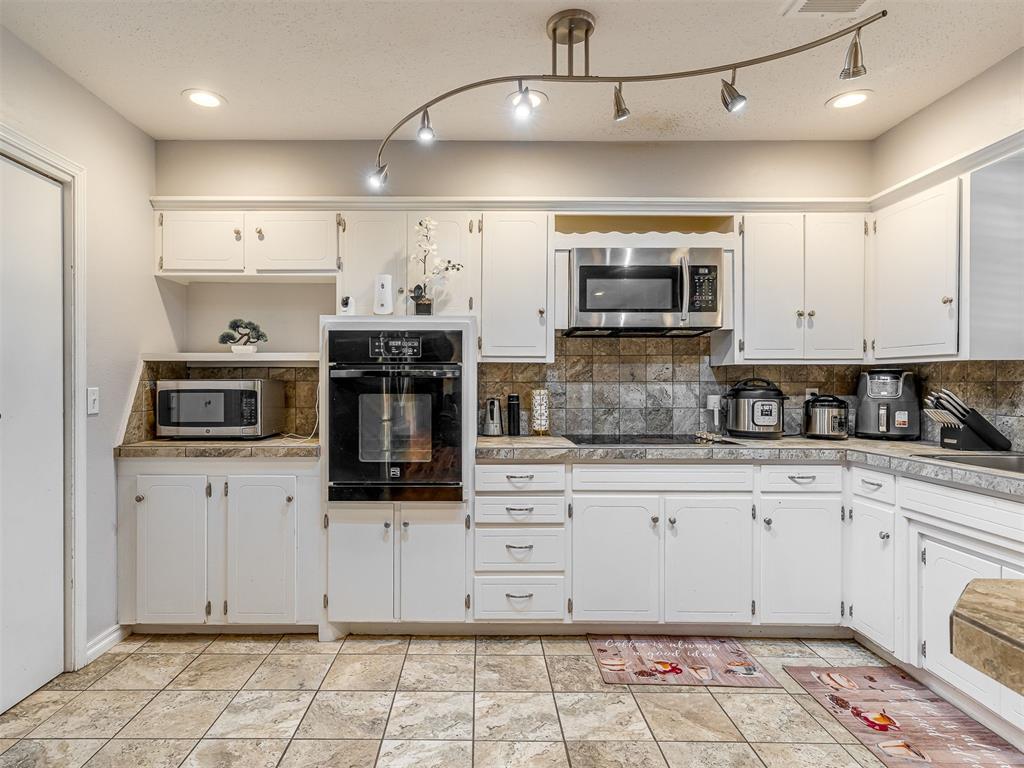 1205 Sw 81st Street Property Photo 10