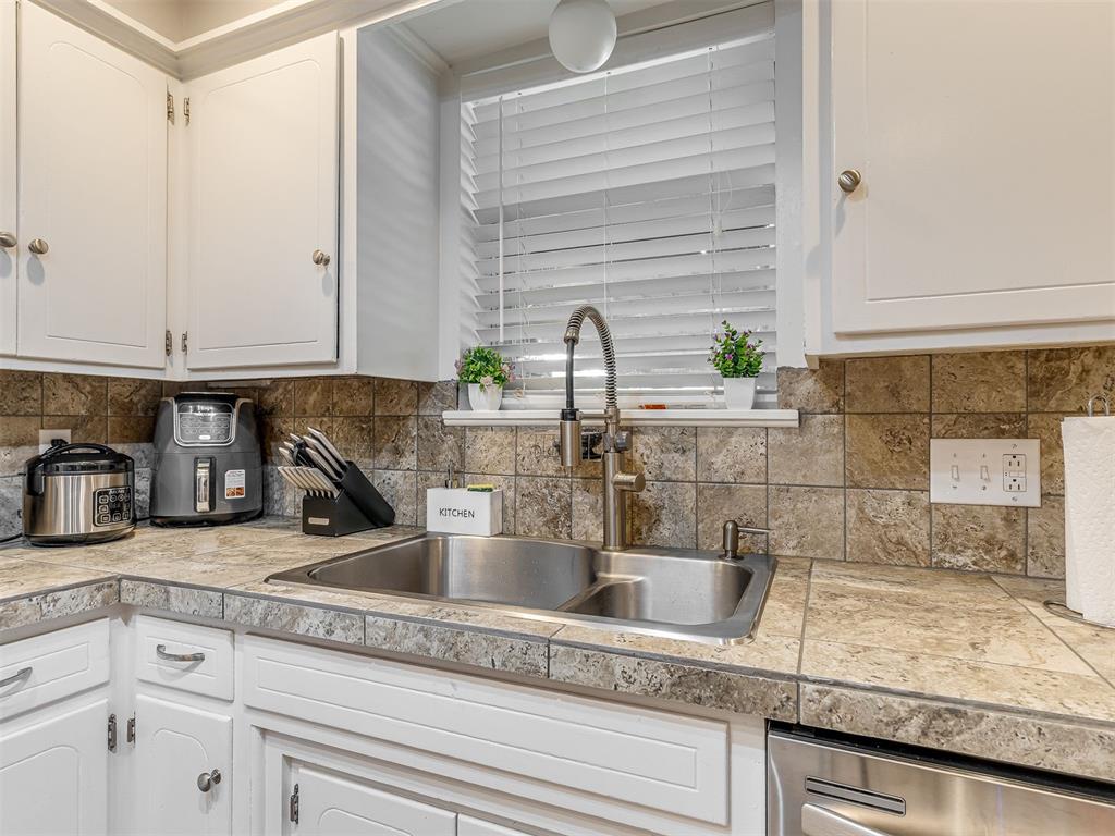1205 Sw 81st Street Property Photo 13