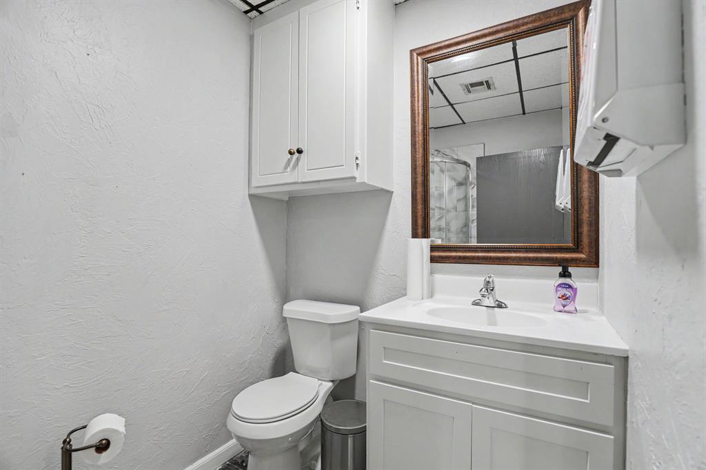 3701 N Meridian Avenue Property Photo 32