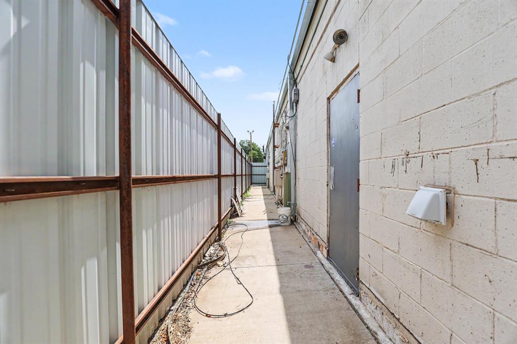 3701 N Meridian Avenue Property Photo 35